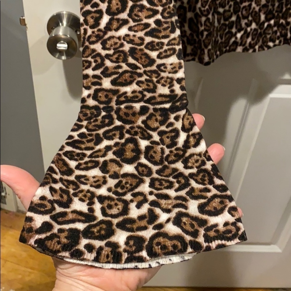 WHBM Lightweight Leopard Print Sweater EUC - Picture 5 of 8